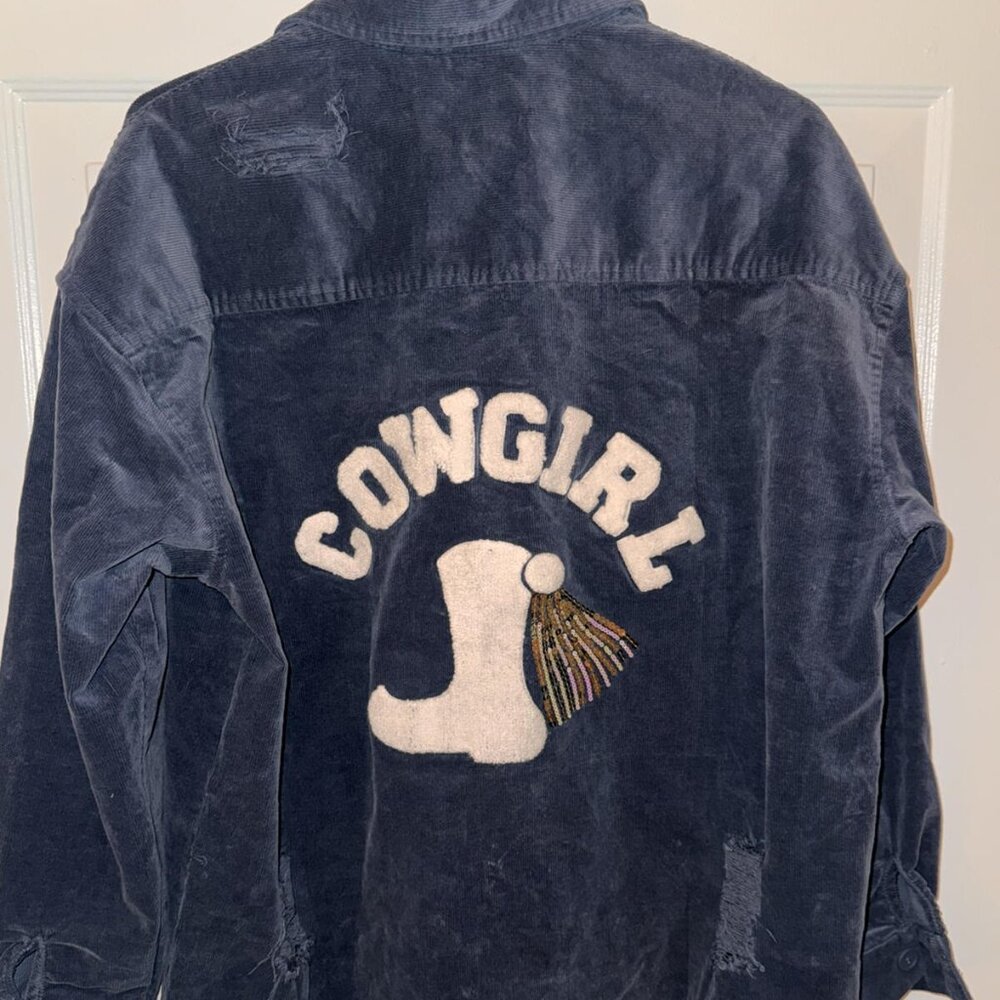 BLU VELVET boutique brand NWOT Medium Cowgirl Blue distressed Corduroy Shirt